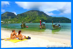 Loh Dalum Beach Overview, Phi Phi Island Travel Guide