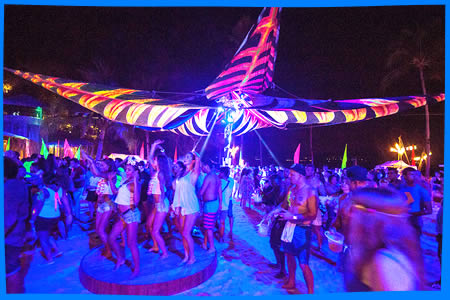 пляжная вечеринка Пляжный Клуб Paradise Beach Club Phuket