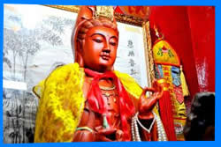 Храм Jao Mae Kuan Im Shrine в Пхукете, Пхукет Таун Достопримечательности, Китайские Храмы