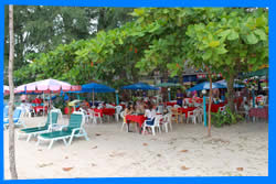 Ресторан-бар The Sands в Nai Yang Beach Resort