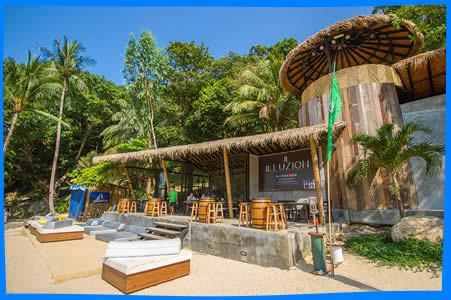бар и ресторан в  Paradise Beach Club Phuket