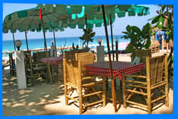Рестораны на пляже Сурин 