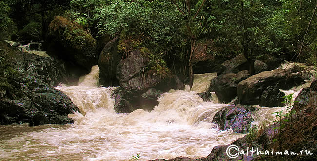 THAM PLA-PHA SUEA NAMTOK  NATIONAL PARK PA SUA WATERFALL MAE HONG SON NORTH THAILAND_СЕВЕРНЫЙ ТАИЛАНД ВОДОПАД ПА СЫА СУА МАЕ ХОНГ СОН ПЕЩЕРА РЫБ НАЦИОНАЛЬНЫЙ ПАРК