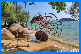 Play Laem beach Koh Phangan Ко Панган Тайланд